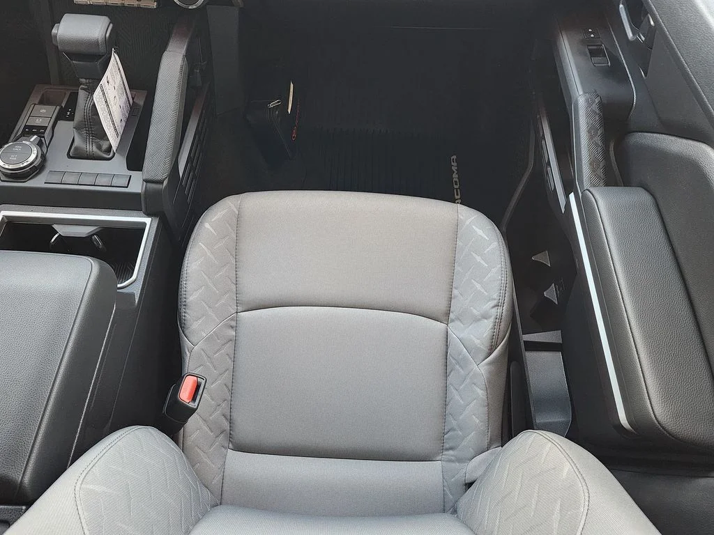 New 2026 Celestial Silver Metallic Toyota  SR5 image 9