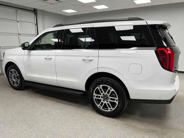 Used 2025 White Ford Active image 6