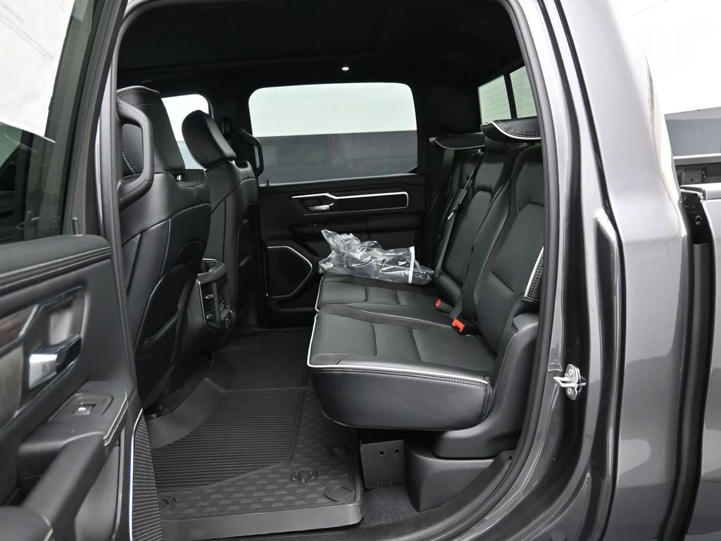 New 2026 Granite Crystal Metallic Clear-Coat Exterior Paint RAM Laramie image 16