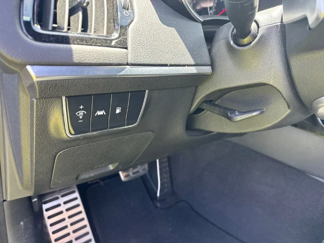 Certified Used 2023 Green Kia GT-Line image 13