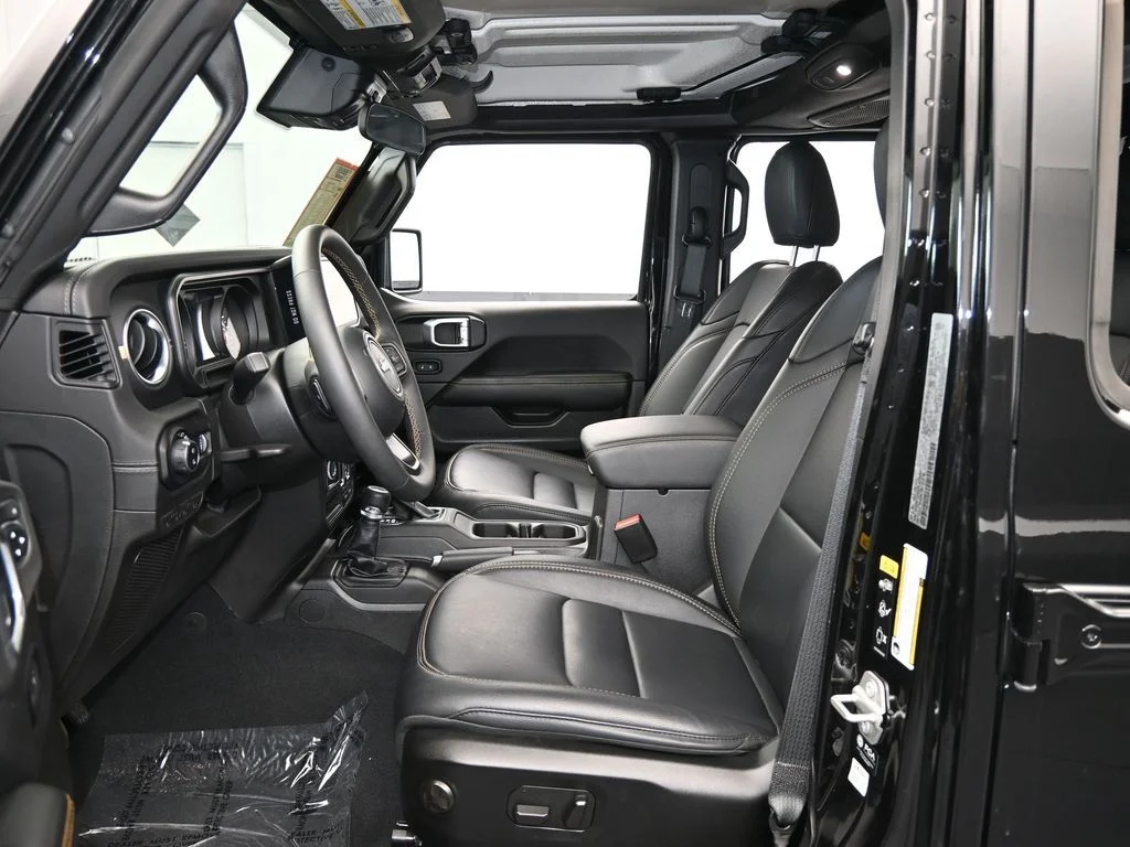 Used 2024 Black Clearcoat Jeep Sport S image 10