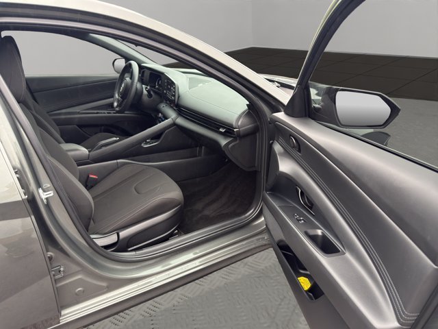 Used 2025 Amazon Gray Hyundai SEL Sport image 26