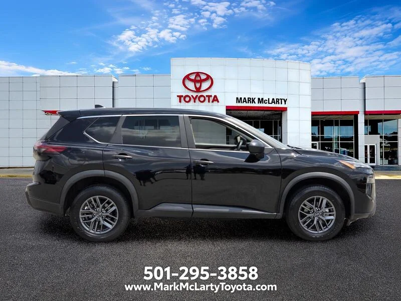 Used 2025 Super Black NISSAN AWD S image 6