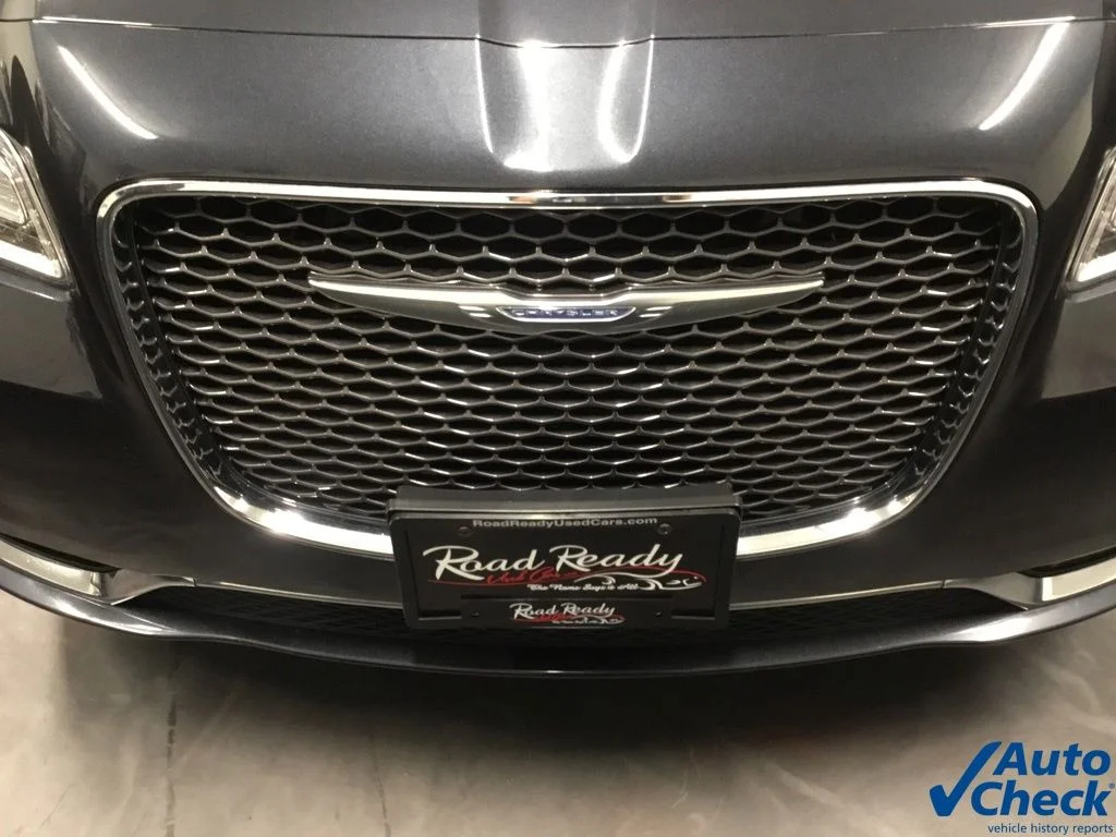 Used 2017 Gray Chrysler C image 18