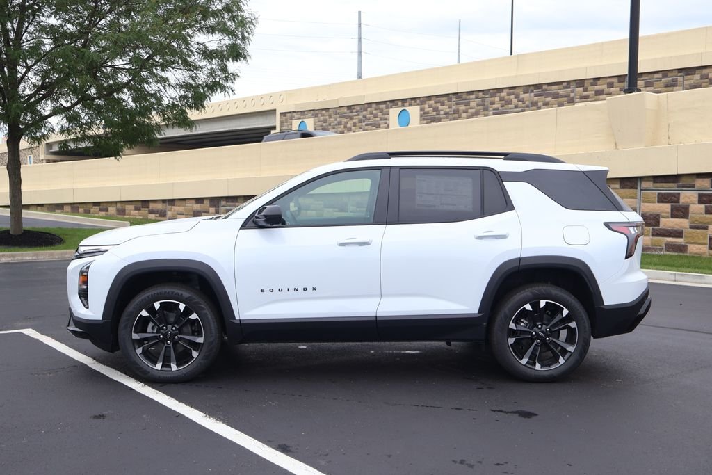 New 2026 Polar White Tricoat Chevrolet RS image 4