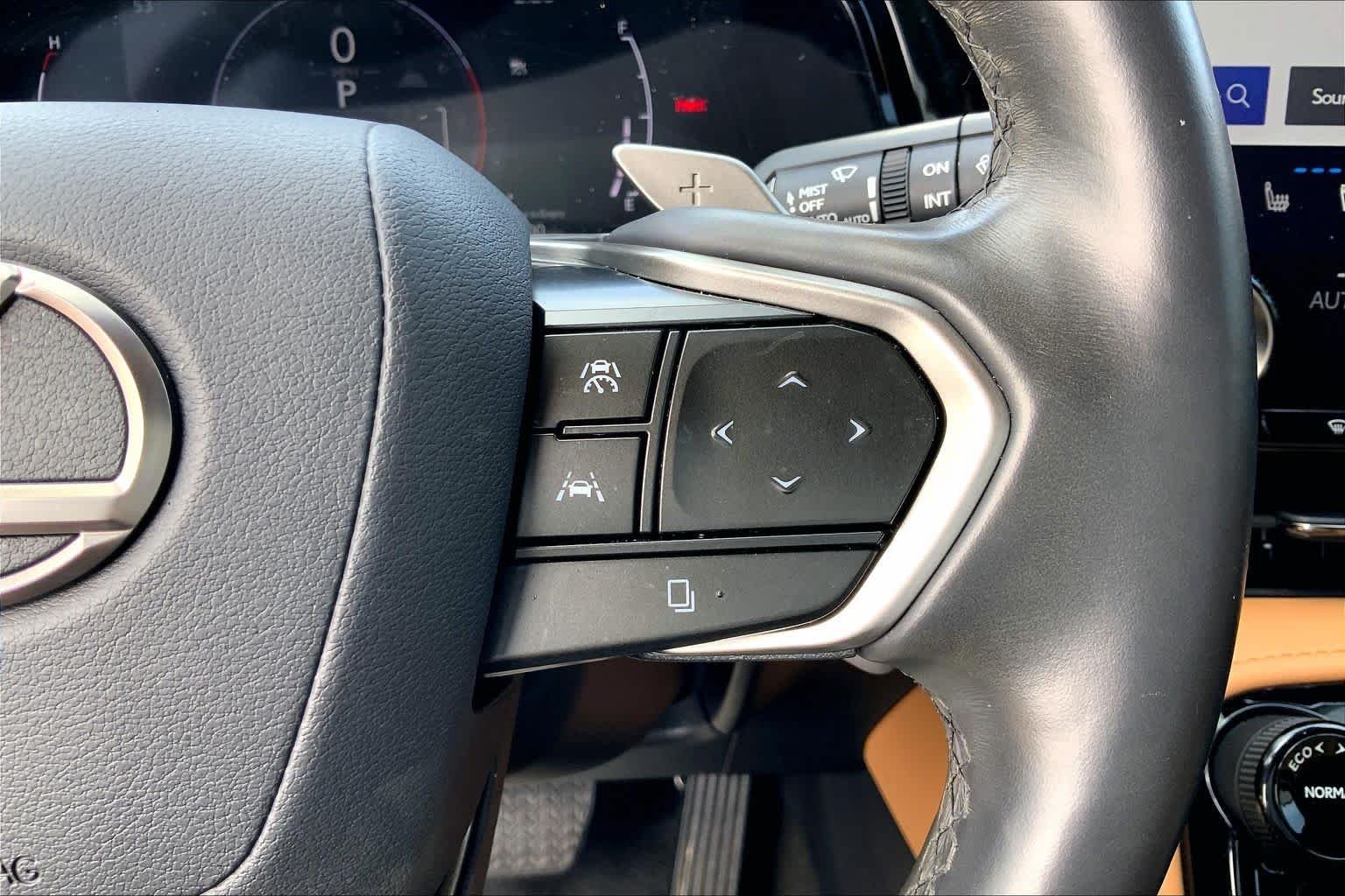 Used 2022 GRECIAN WATER Lexus Premium image 37