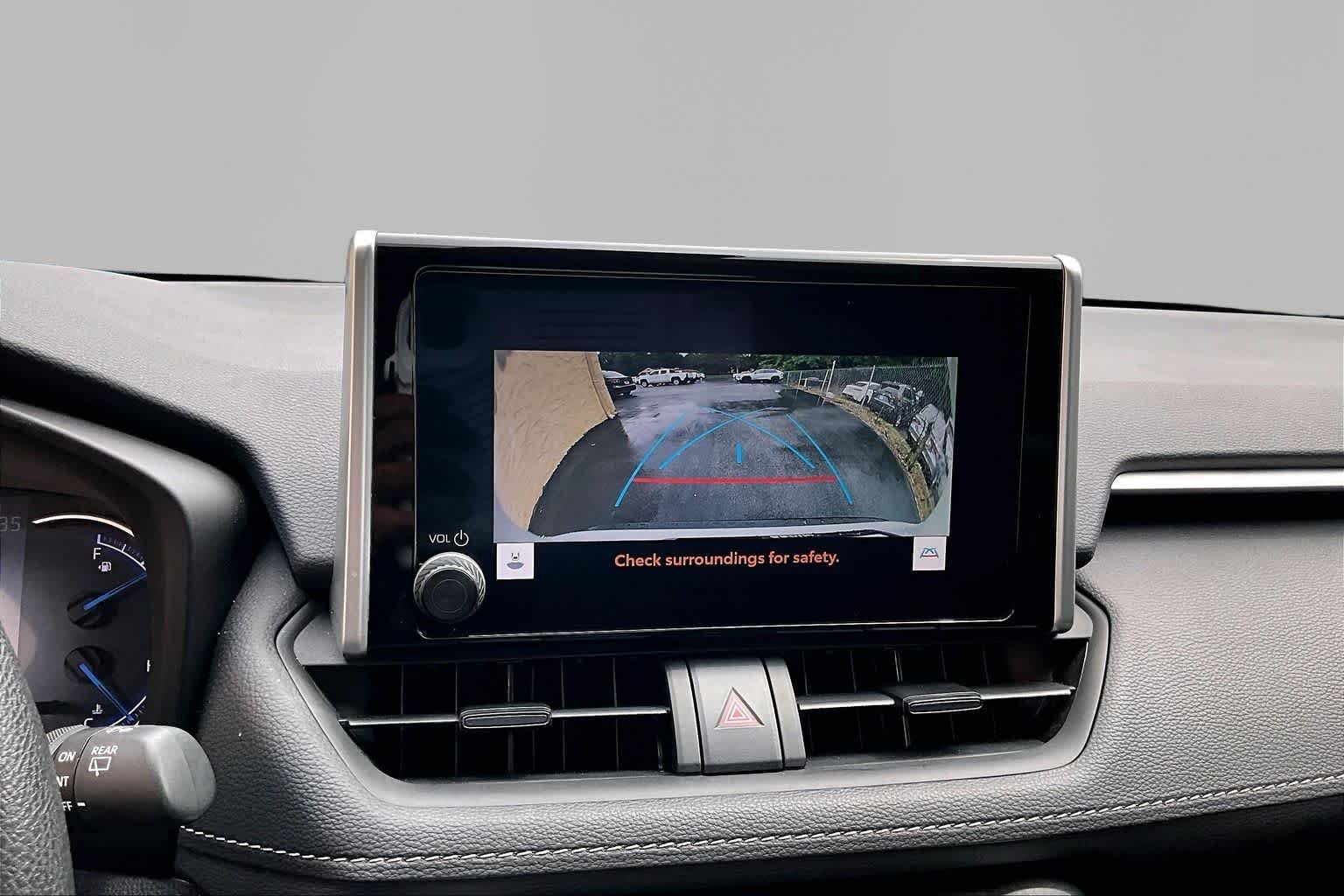 Used 2025 Ice Cap Toyota Hybrid XLE image 27