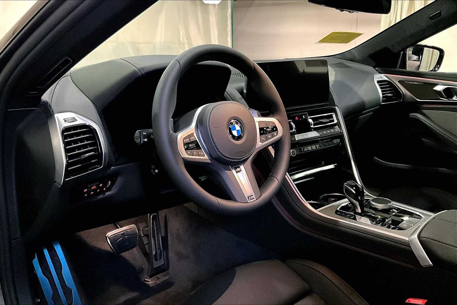 2026 BMW 8 Series 840i - Photo 9