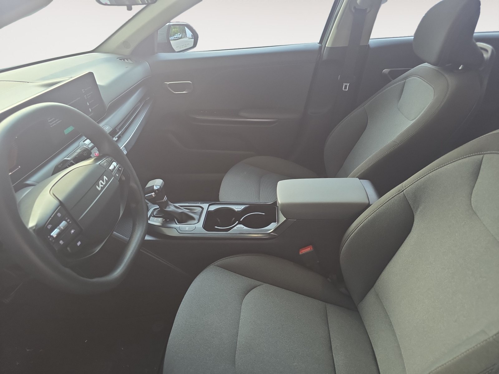 Certified Used 2025 Morning Haze Kia LXS image 21