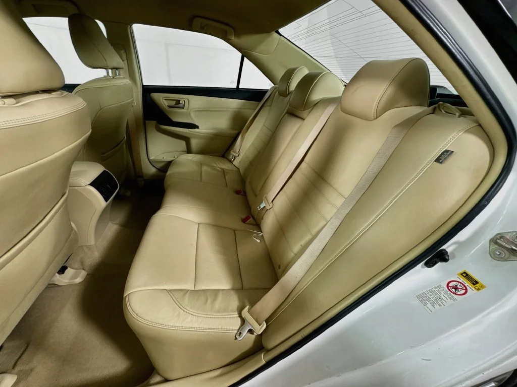 Used 2015 White Toyota XLE image 29