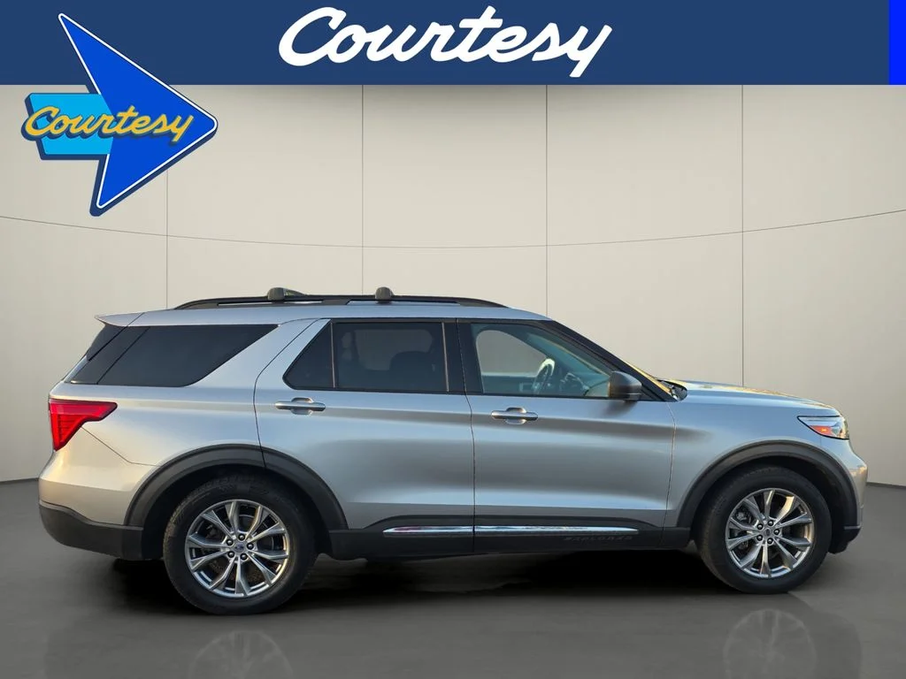 2020 Ford Explorer XLT RWD's photo