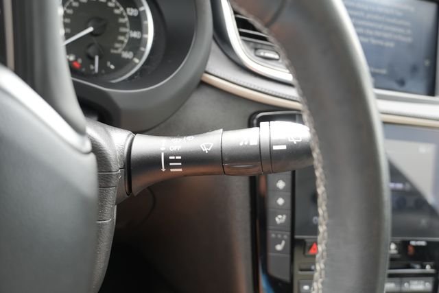 Used 2023 White INFINITI LUXE image 30