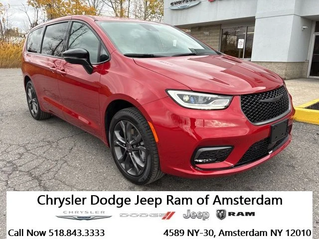 2026 Chrysler Pacifica Select AWD's photo