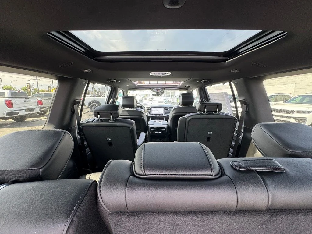 New 2026 High Gloss Black Exterior Paint Jeep Limited Reserve image 39