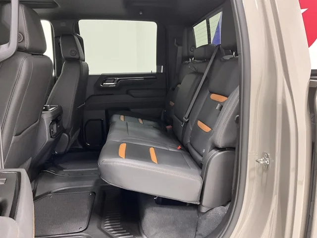 2026 GMC Sierra 2500HD AT4 - Photo 18