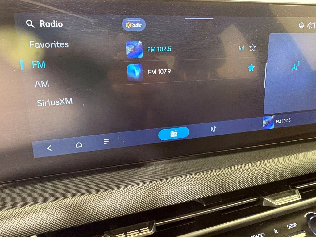 Used 2024 Gray Hyundai SEL image 29