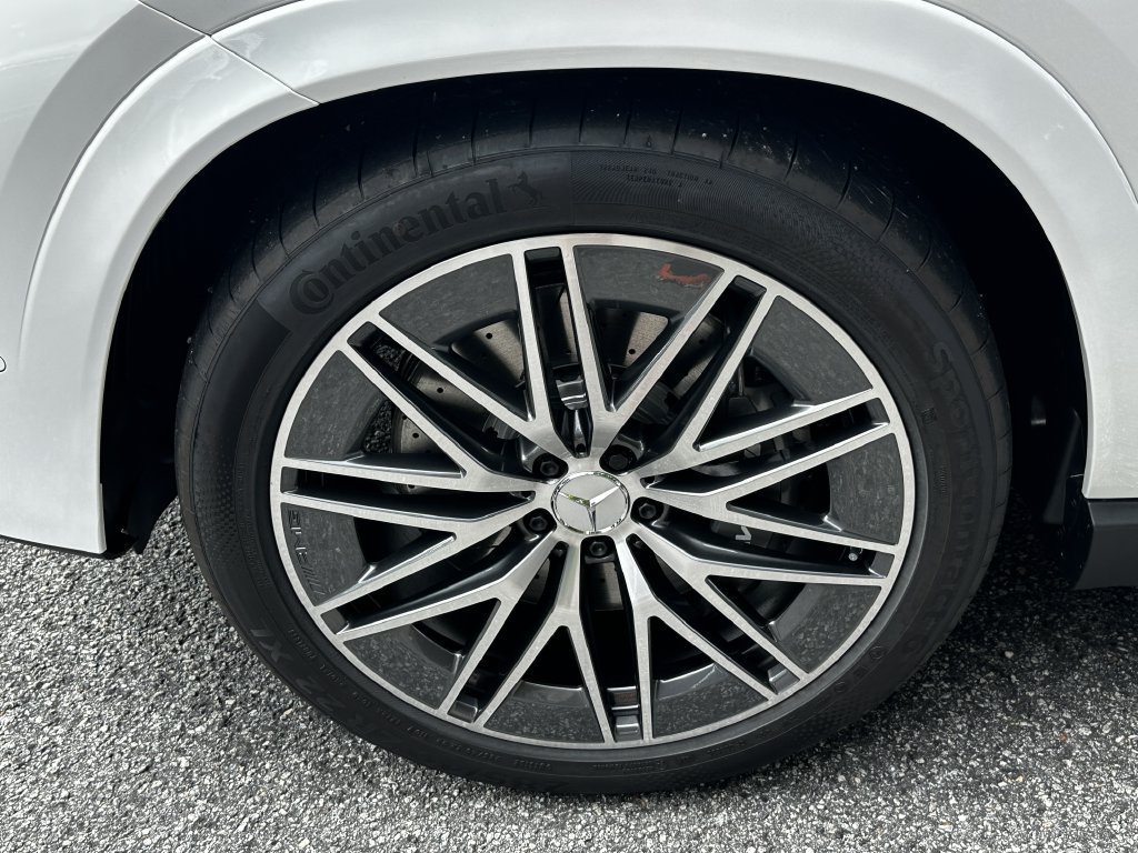 New 2027 MANUFAKTUR Moonlight White Metallic Mercedes-Benz AMG® GLE 53e image 50
