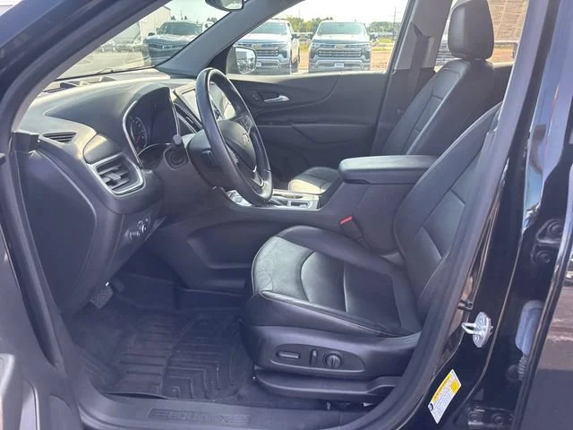 Used 2021 MOSAIC BLACK METALLIC Chevrolet LT image 11