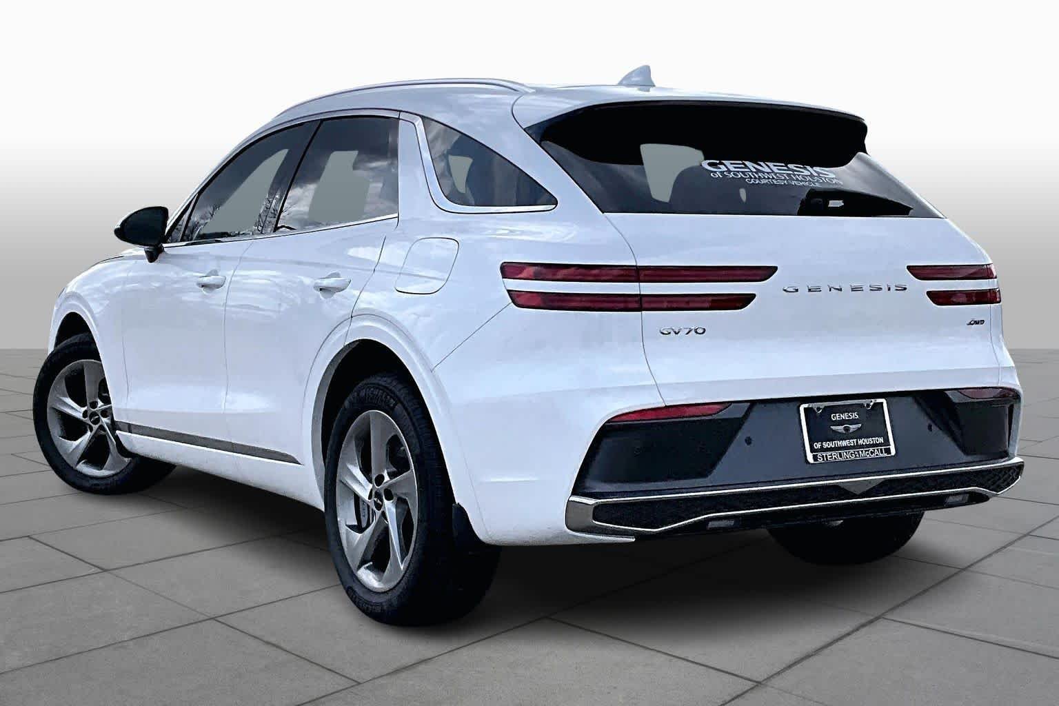 2026 GENESIS GV70 Standard - Photo 12