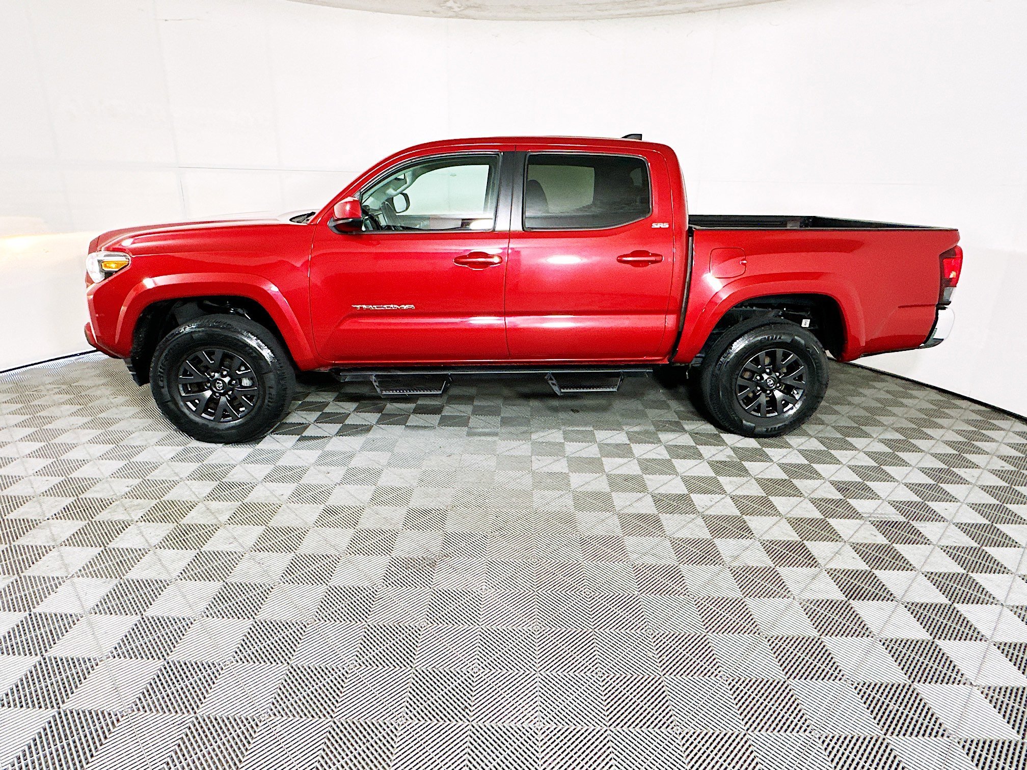 2021 Toyota Tacoma thumbnail 8