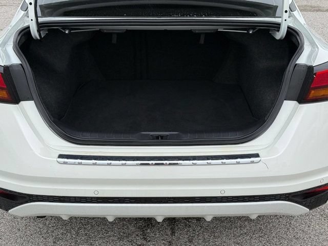 Used 2023 White Nissan SV FWD image 6