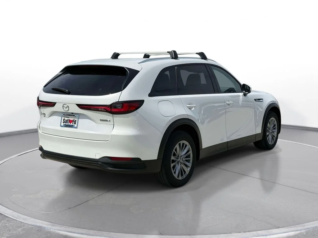 Used 2024 White Mazda Preferred image 9