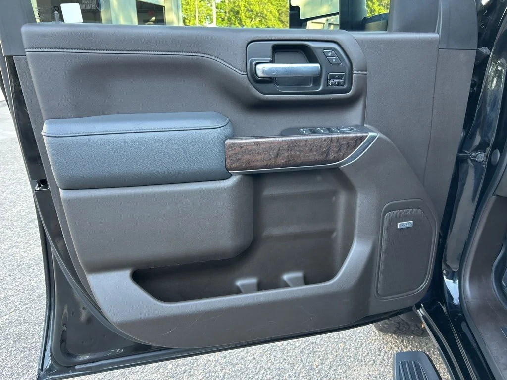 Used 2021 Black GMC Denali image 15