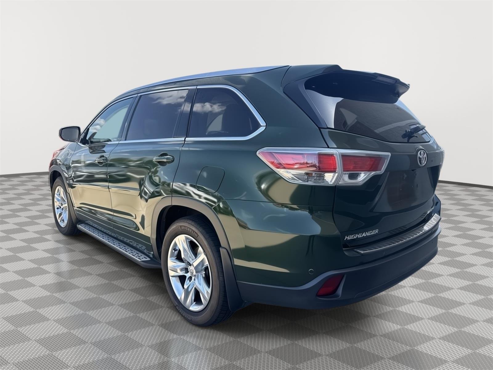 Used 2014 Blizzard Pearl Toyota Limited Platinum image 5
