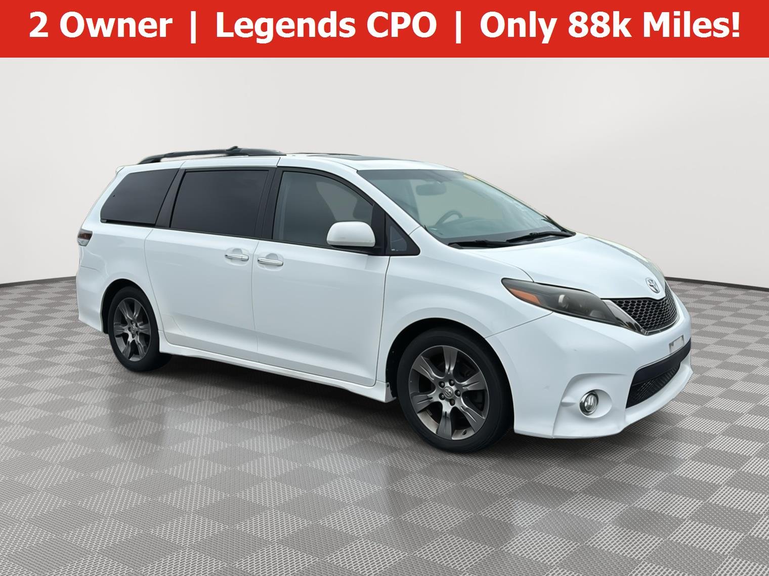 Used 2015 Super White Toyota SE Premium image 1