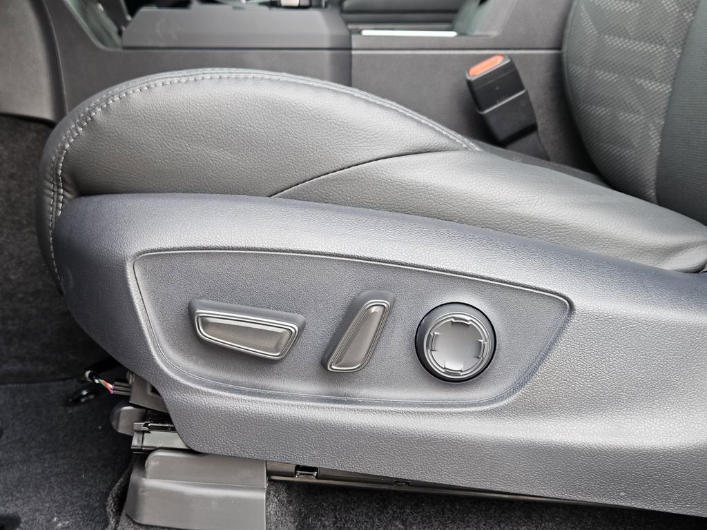 2026 Toyota Tacoma TRD Off Road - Photo 18