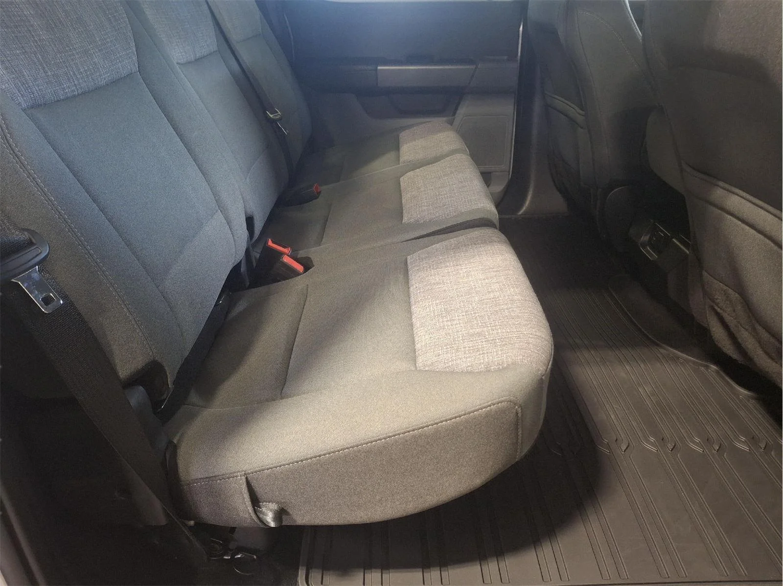 Used 2023 Iconic Silver Ford XLT image 16