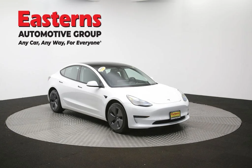 Used 2023 White Tesla Base image 44