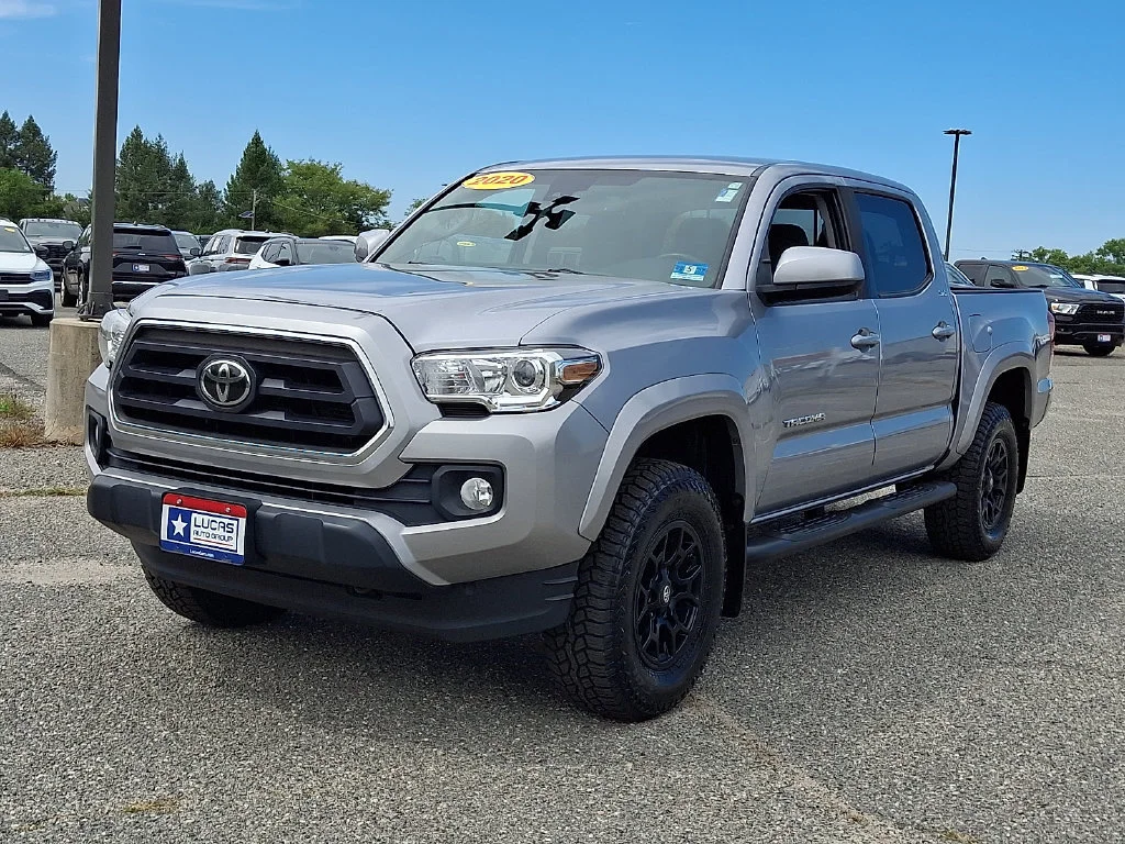Used 2020 Silver Sky Metallic Toyota SR5 image 5
