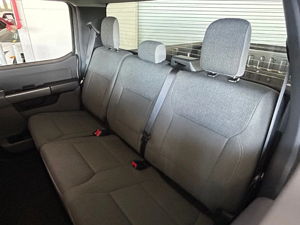 Used 2025 Silver Metallic Ford XLT image 22