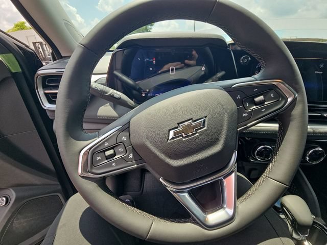 New 2026 Mosaic Black Metallic Chevrolet LT image 35