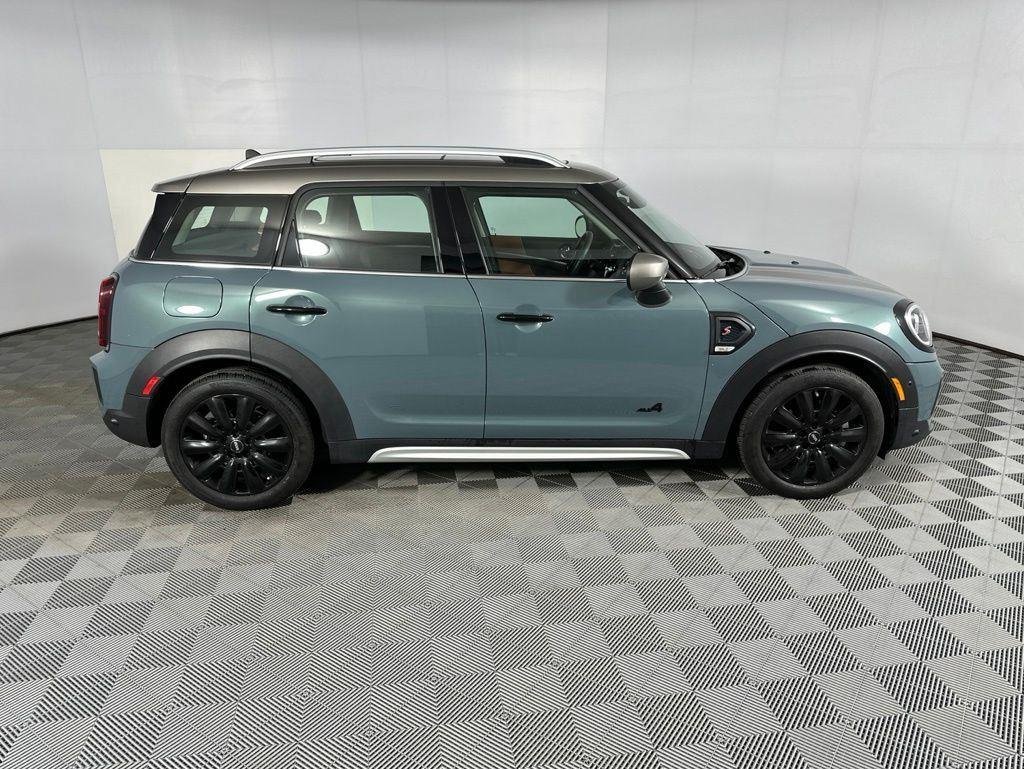 Used 2024 Sage Green Metallic MINI Iconic image 4