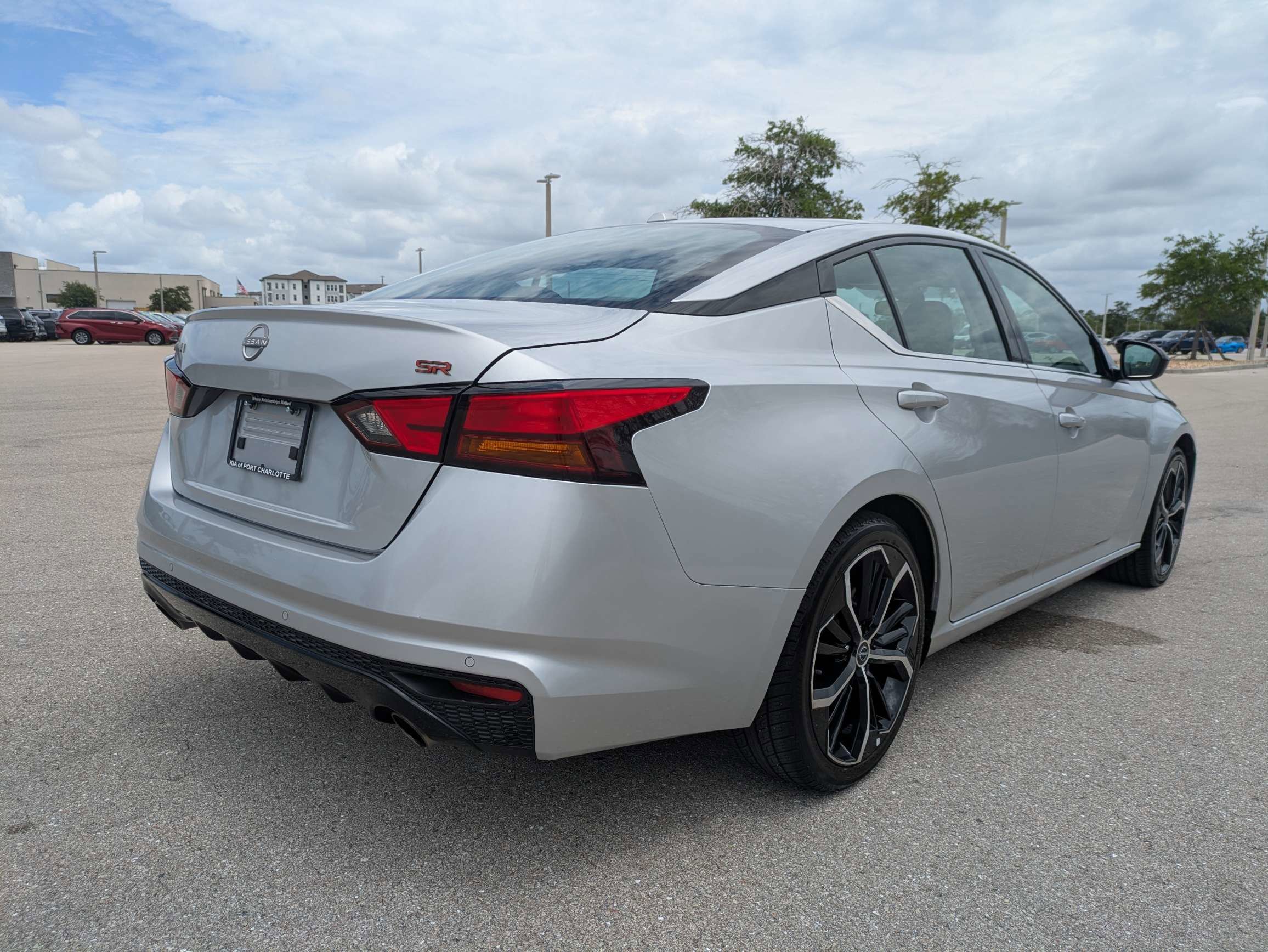 2023 Nissan Altima SR - Photo 5