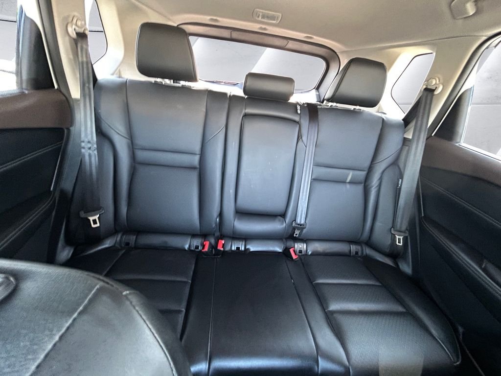 Used 2022 White Nissan SV image 18