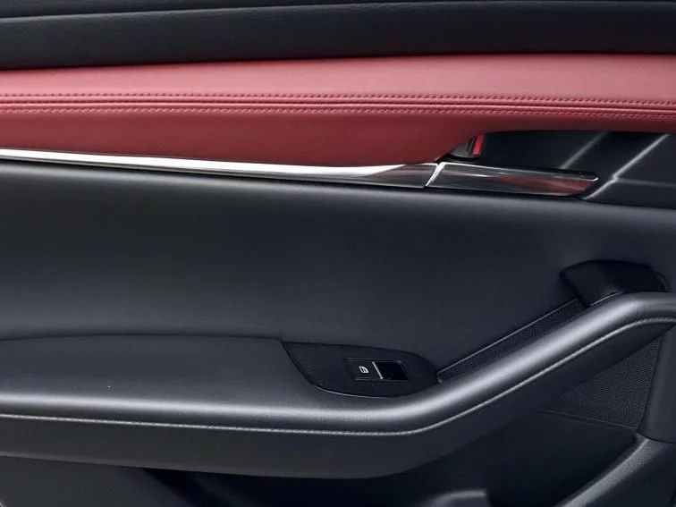 2026 Mazda Mazda3 Premium - Photo 12