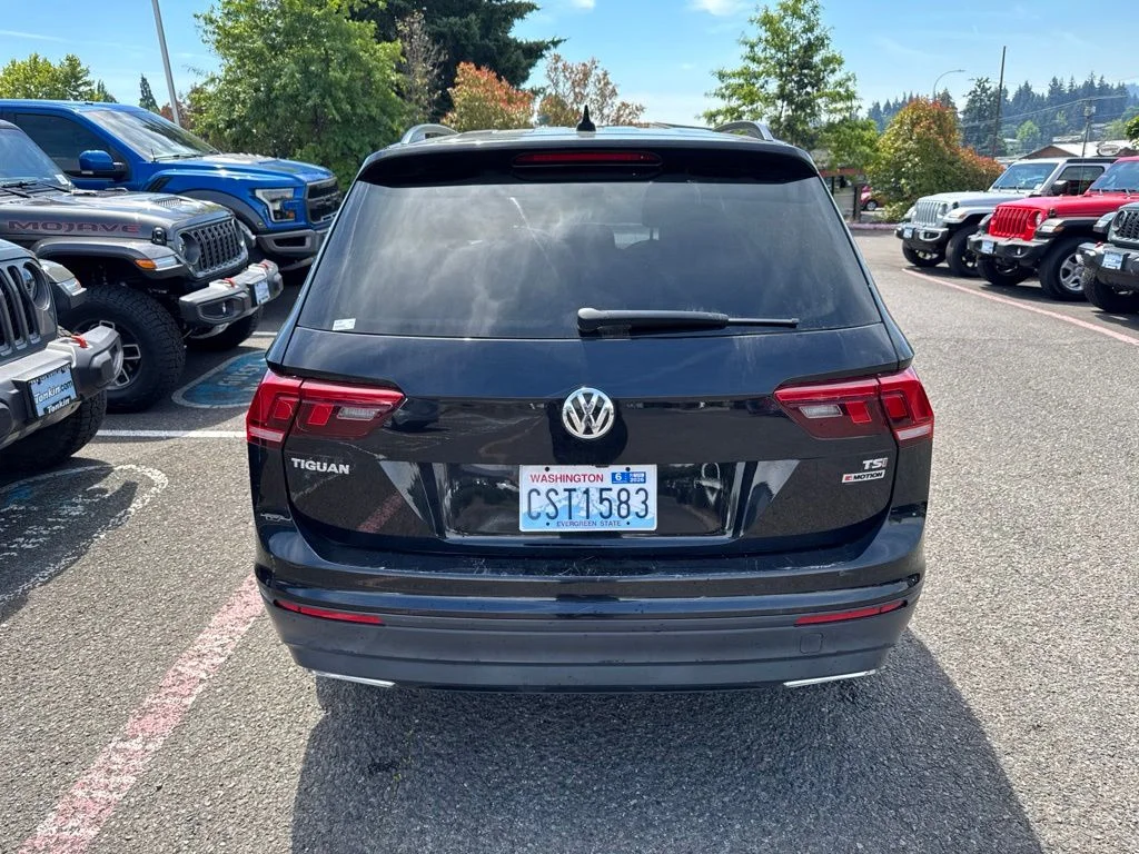 Used 2018 Deep Black Pearl Metallic Volkswagen  image 5