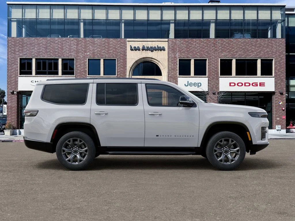 New 2026 Bright White Clear-Coat Exterior Paint Jeep Limited Altitude image 21