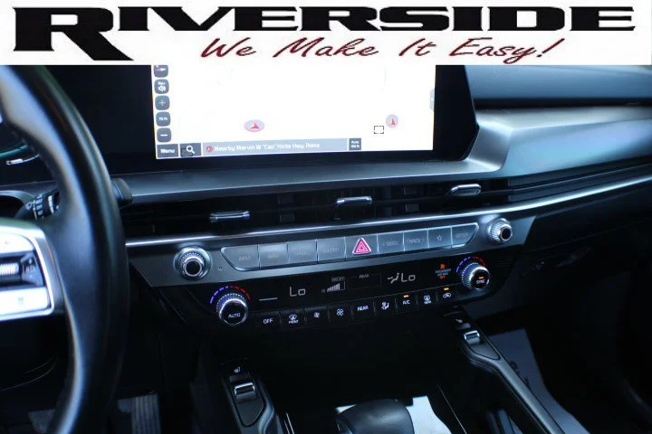 Used 2024 Glacial White Pearl Kia S image 11