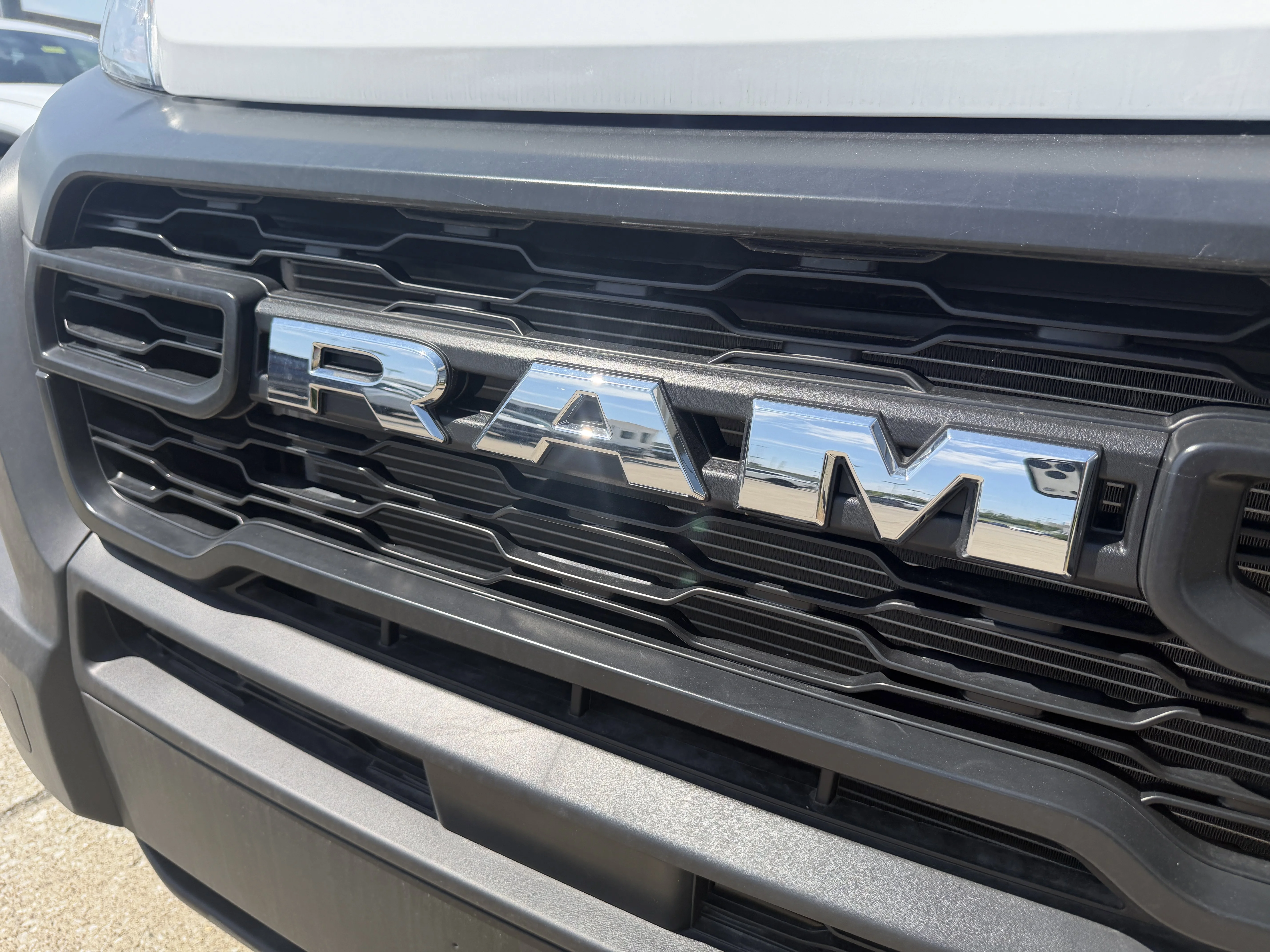 New 2026 Bright White Clear-Coat Exterior Paint RAM Tradesman image 17