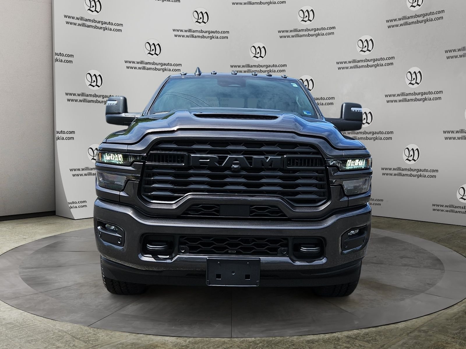 New 2026 Granite Crystal Metallic Clear-Coat Exterior Paint RAM Tradesman image 8