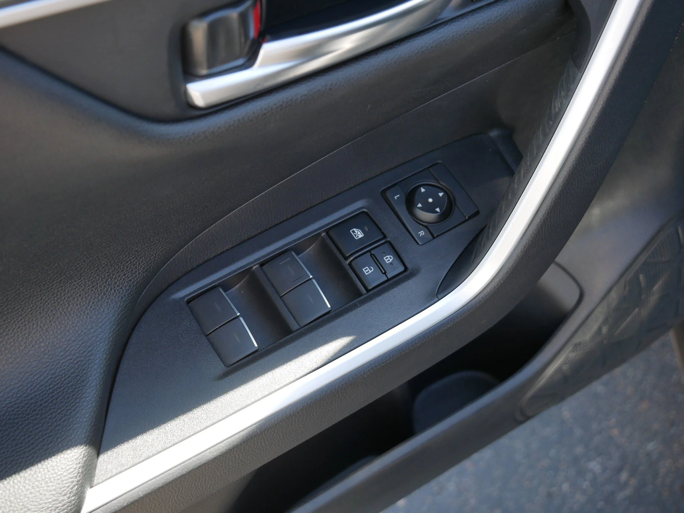 Used 2024 Magnetic Gray Metallic/Midnight Black Metallic Toyota XSE image 19