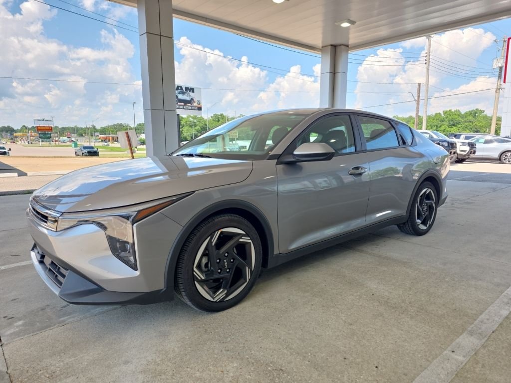 2025 Kia K4 EX AT's photo