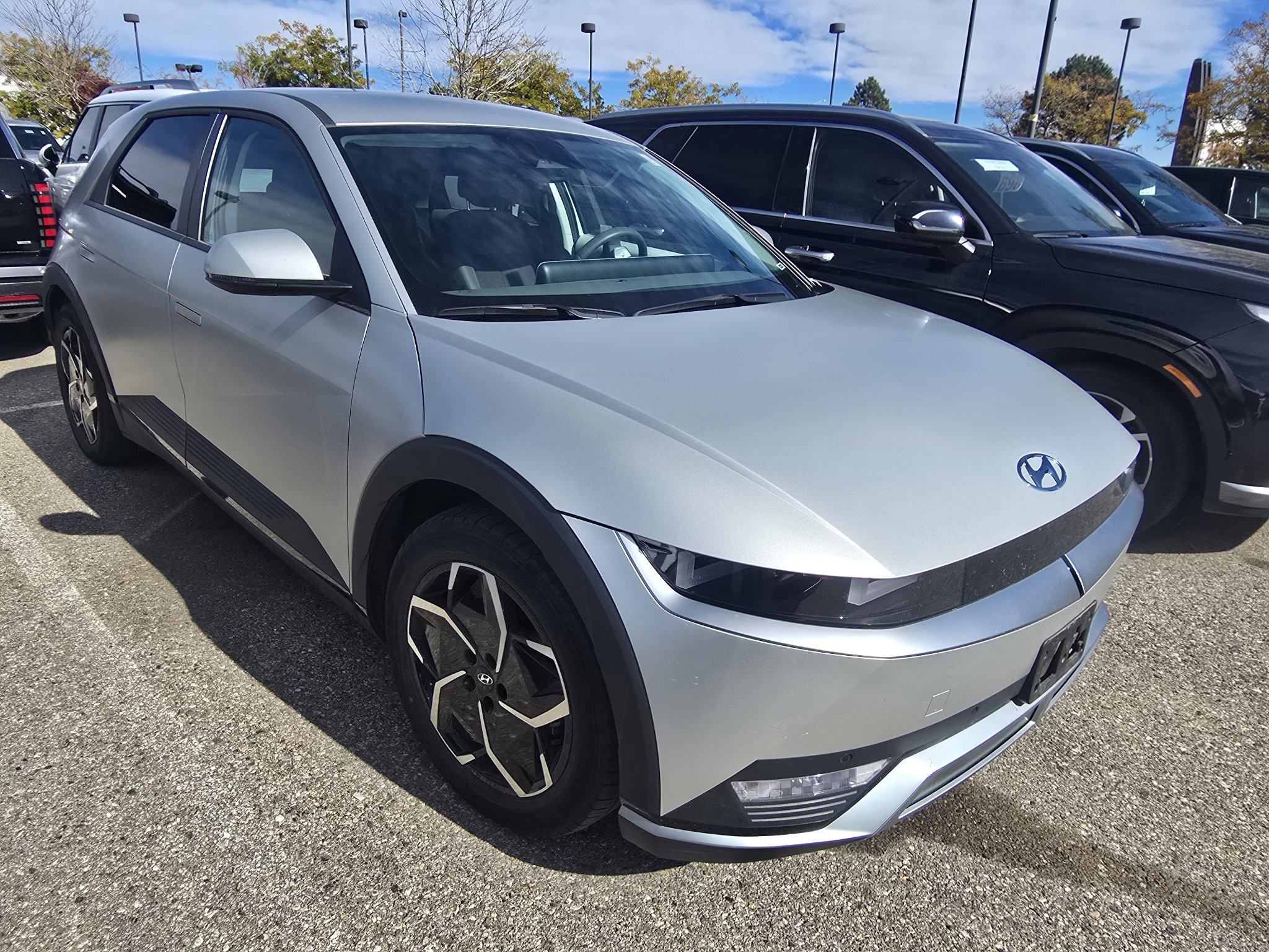 Used 2024 Gravity Gold (Matte Gold) Hyundai SEL image 8