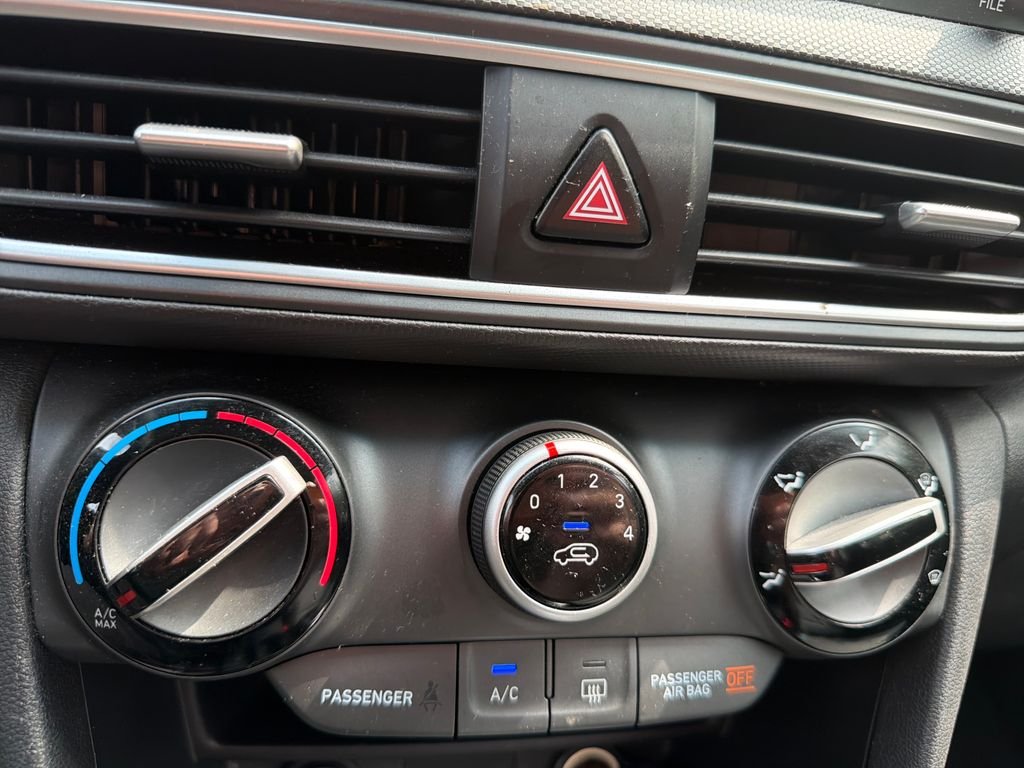 Used 2019 Gray Hyundai SE image 11