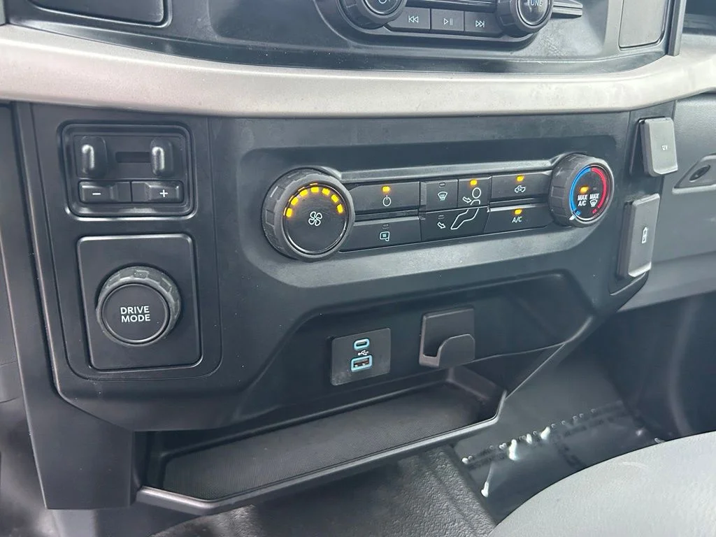 Used 2023 Oxford White Ford XL image 36