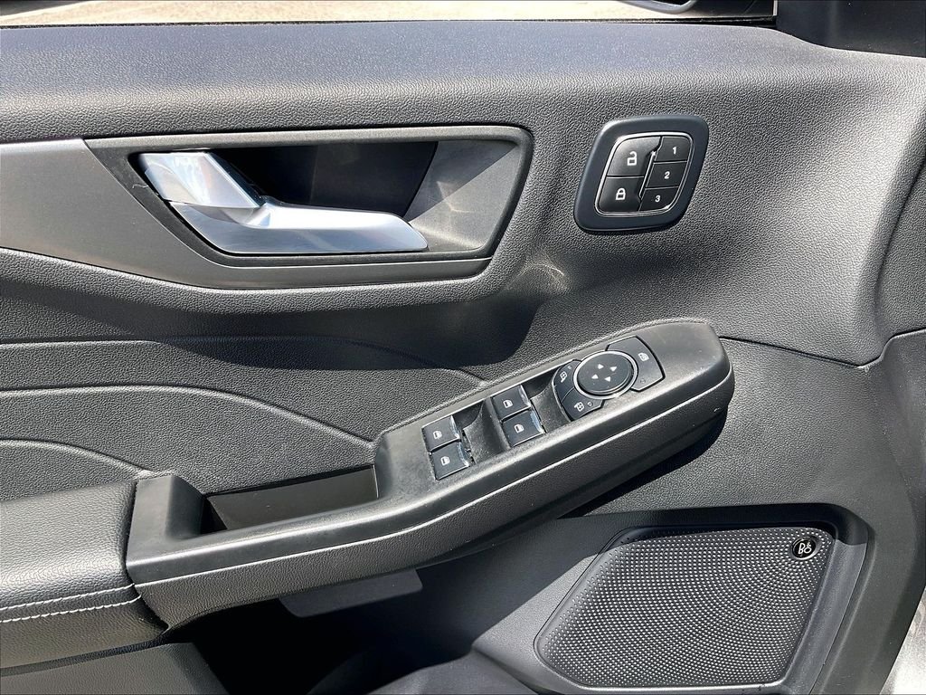 Used 2025 Carbonized Gray Metallic Ford Active image 37